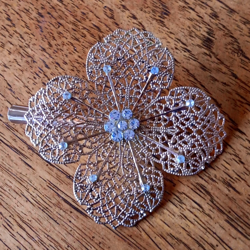 Vintage gold hair clip